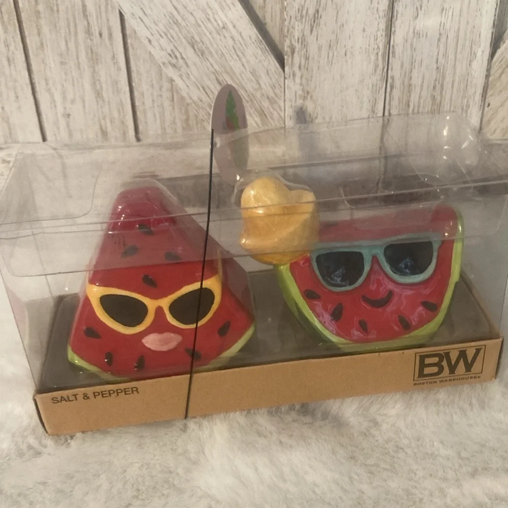 Boston Warehouse 2019 Fiesta Watermelon Shakers